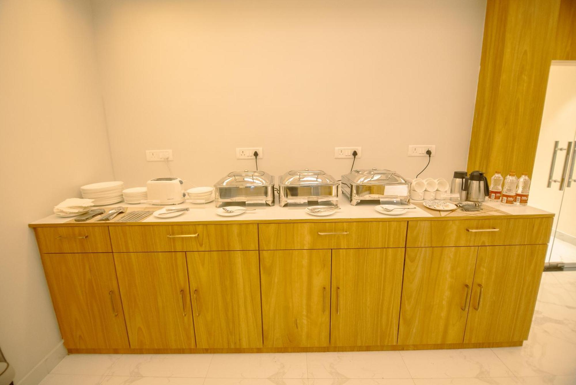 Hotel Dc Star Calcutta  Esterno foto