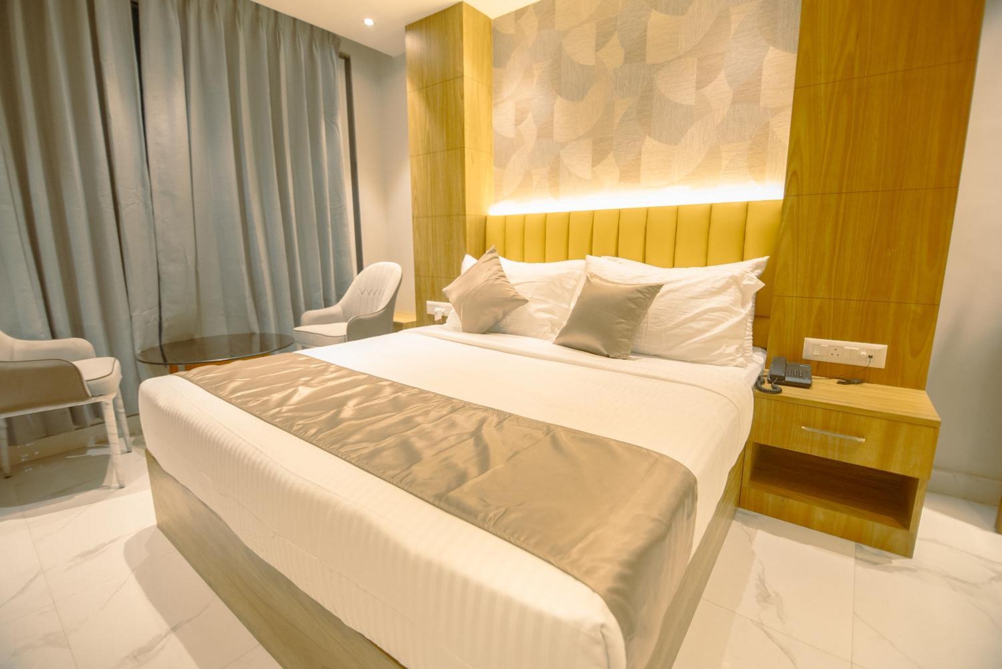 Hotel Dc Star Calcutta  Esterno foto