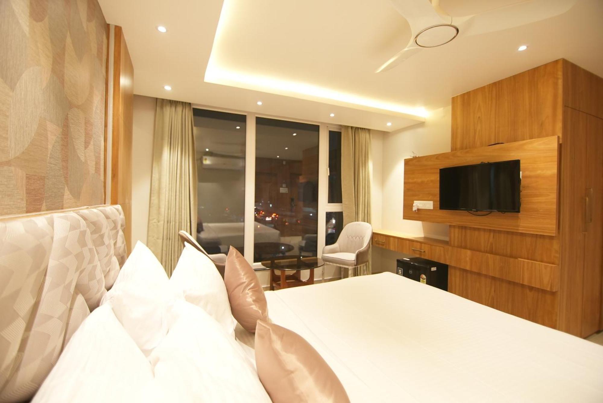 Hotel Dc Star Calcutta  Esterno foto