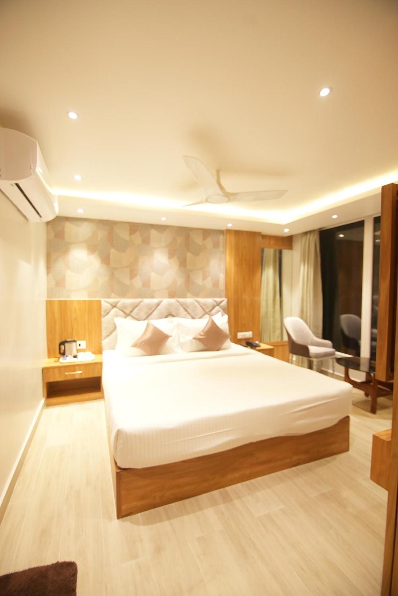 Hotel Dc Star Calcutta  Esterno foto