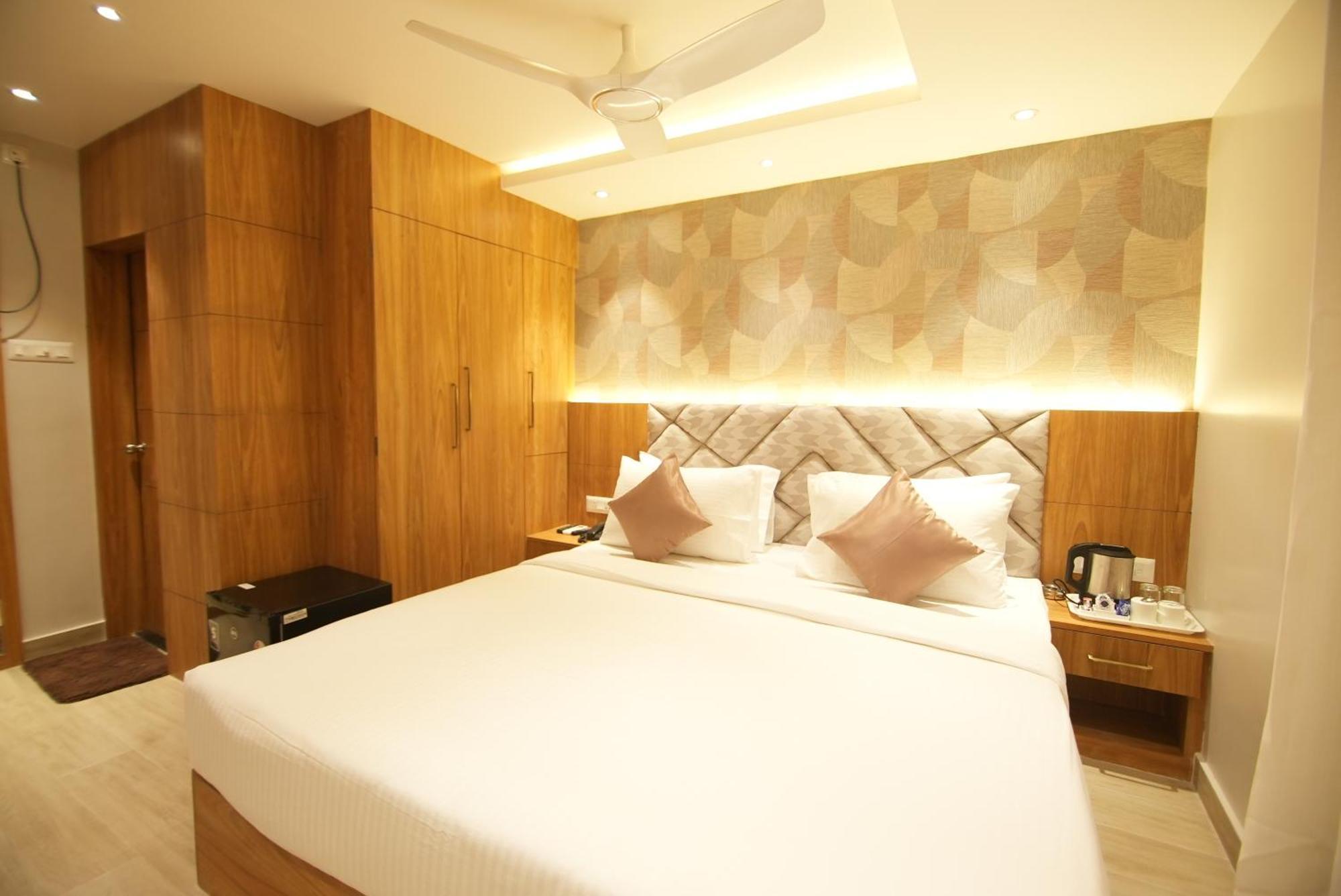 Hotel Dc Star Calcutta  Esterno foto