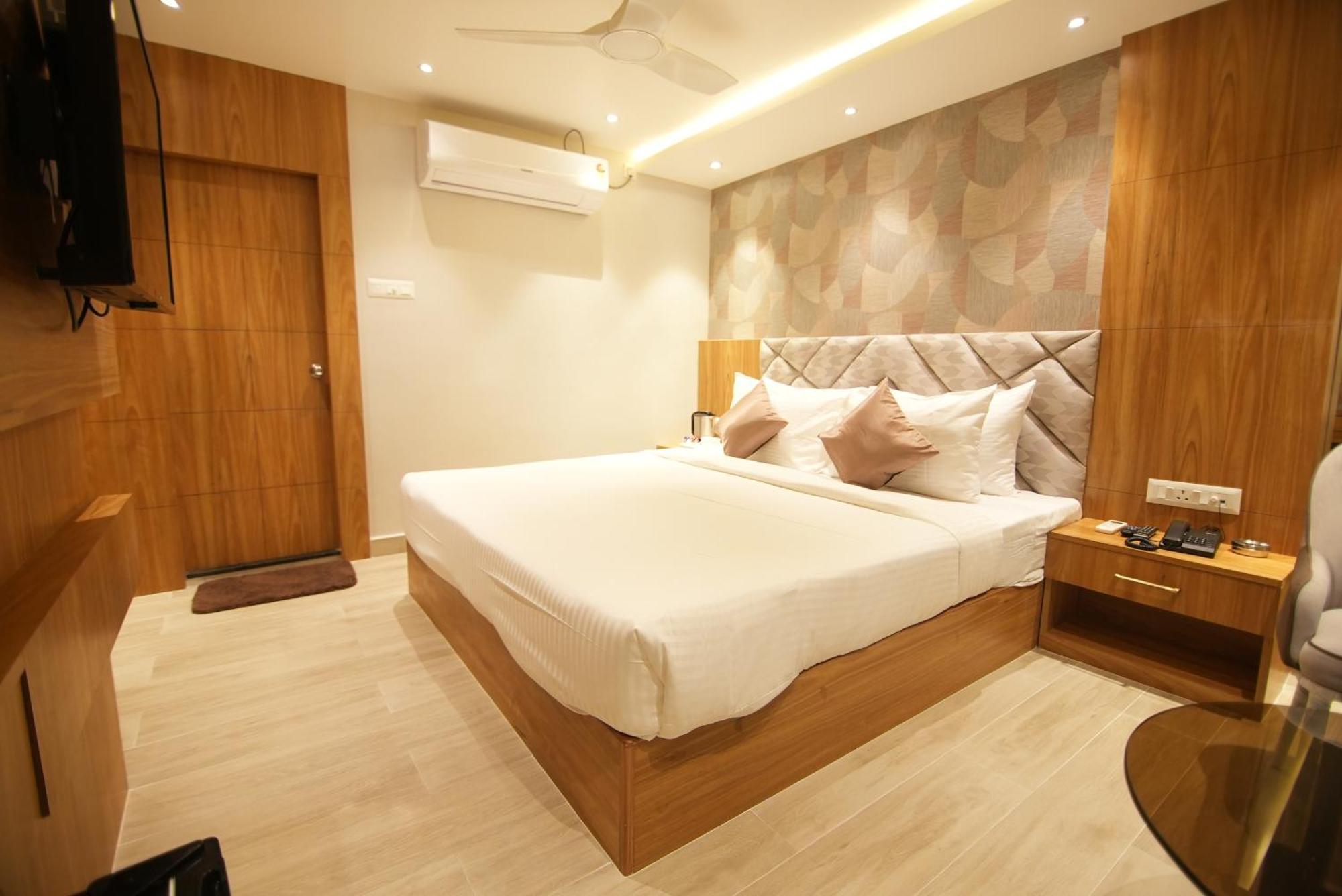 Hotel Dc Star Calcutta  Esterno foto